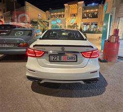 نيسان ماكسيما